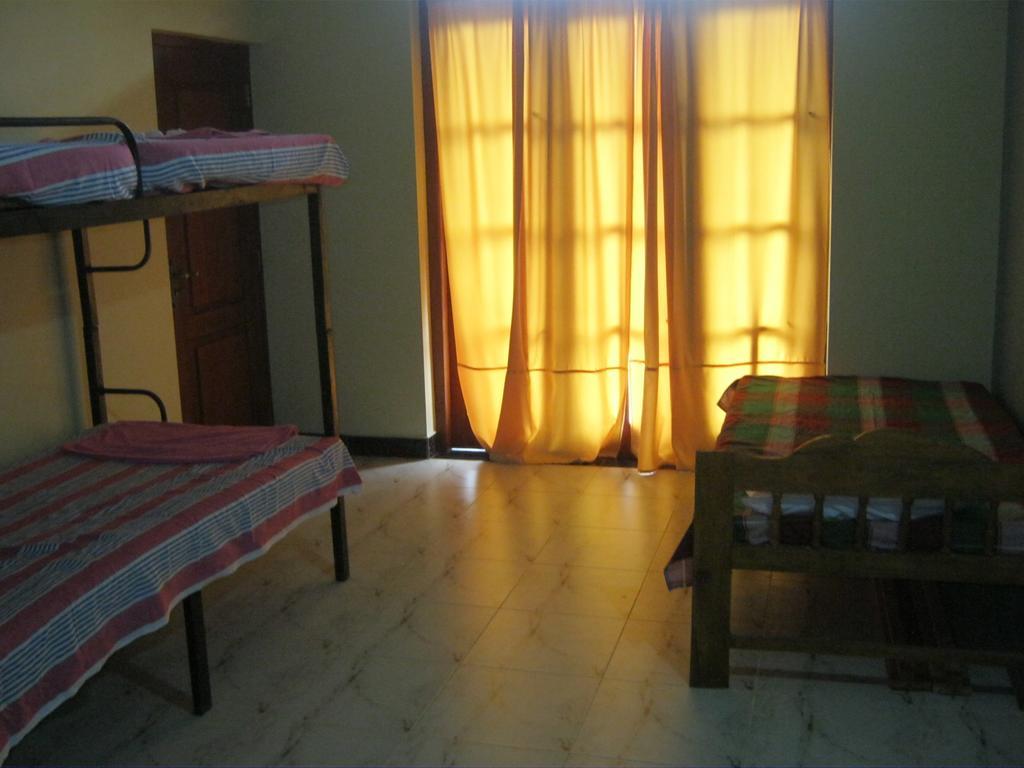 Aurora - Negombo Budget Hostel ห้อง รูปภาพ