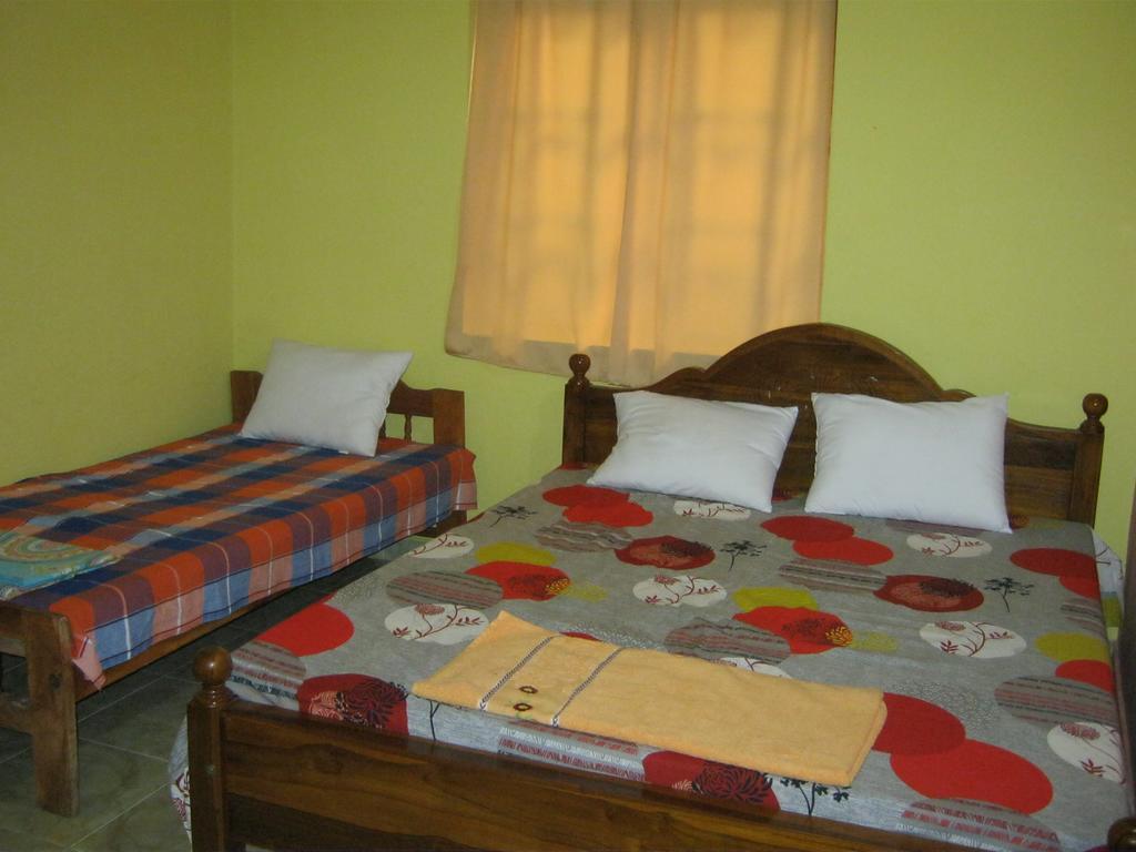 Aurora - Negombo Budget Hostel ห้อง รูปภาพ